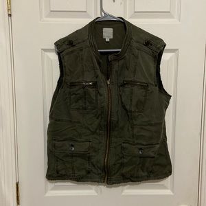 Sleeveless vest by halogen size extra large petite